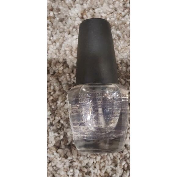 L.A. Colors 2-in-1 Base/Top Coat TreatmentNail Treatment - Picture 4 of 4